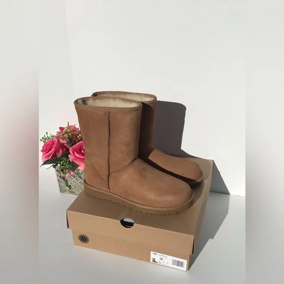 UGG Classic Short II Boot - Picture 5 of 8